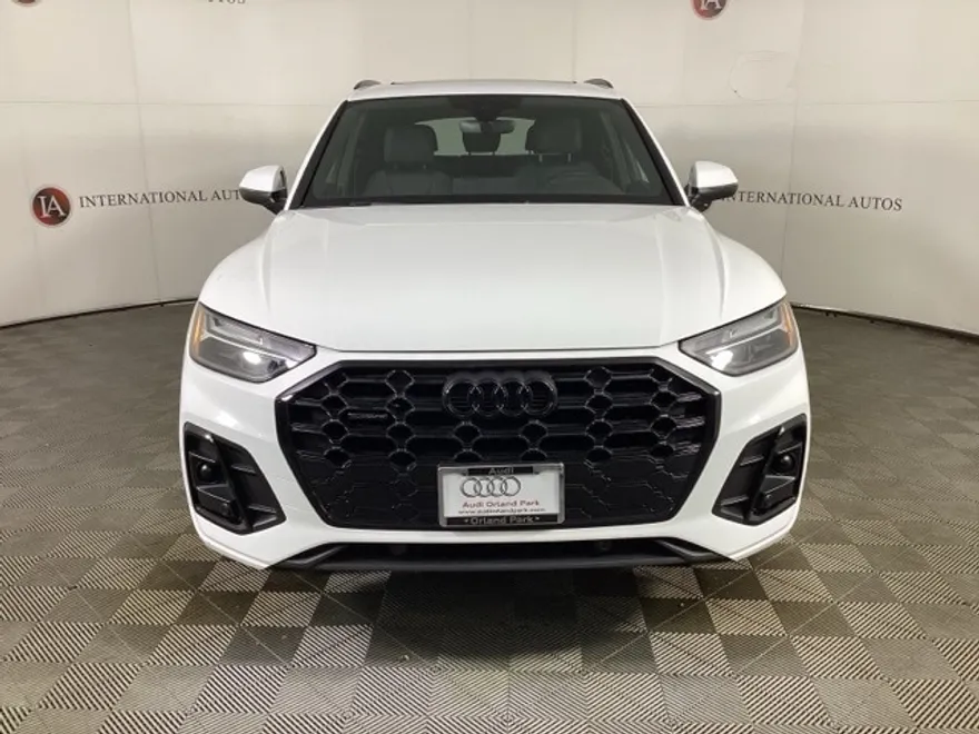2024 Audi Q5 45 S line Premium photo 1