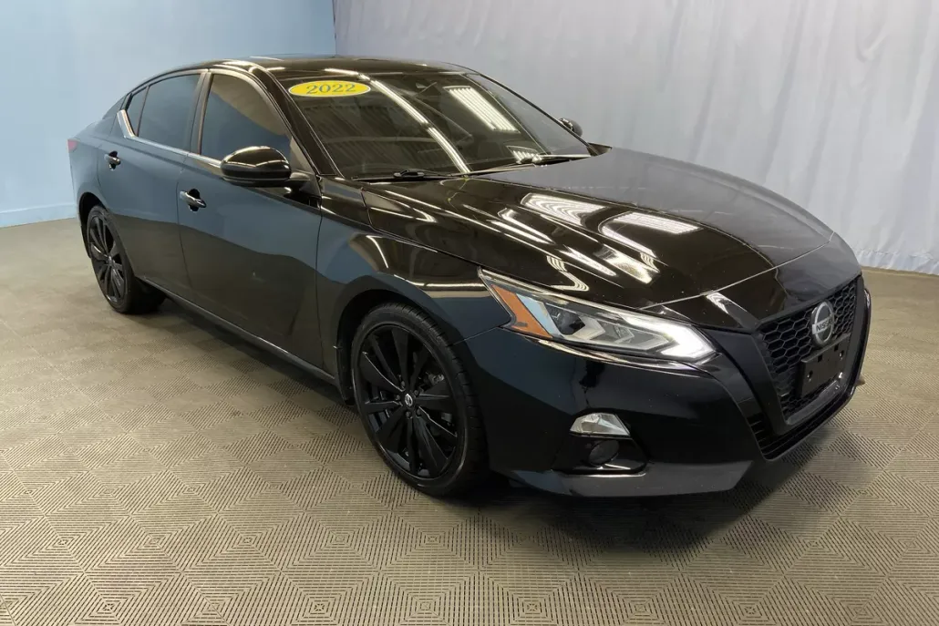 2022 Nissan Altima 2.5 SR photo 1