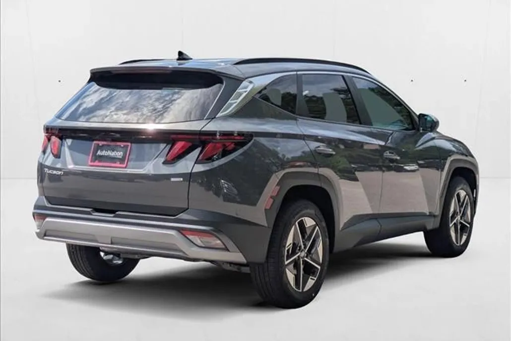 2025 Hyundai Tucson SEL photo 1