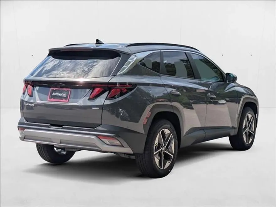 2025 Hyundai Tucson SEL photo 1
