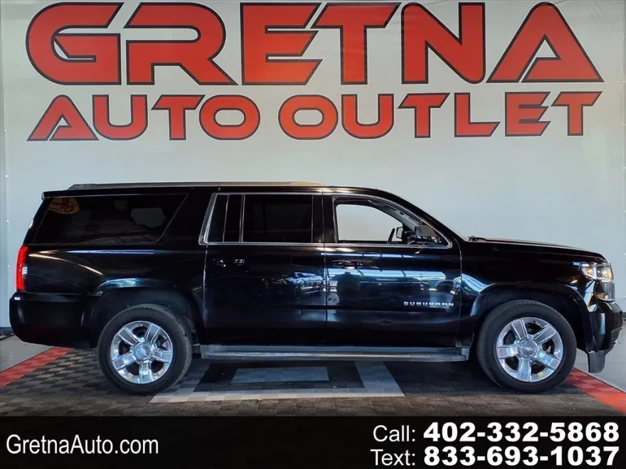 2015 Chevrolet Suburban LT photo 1