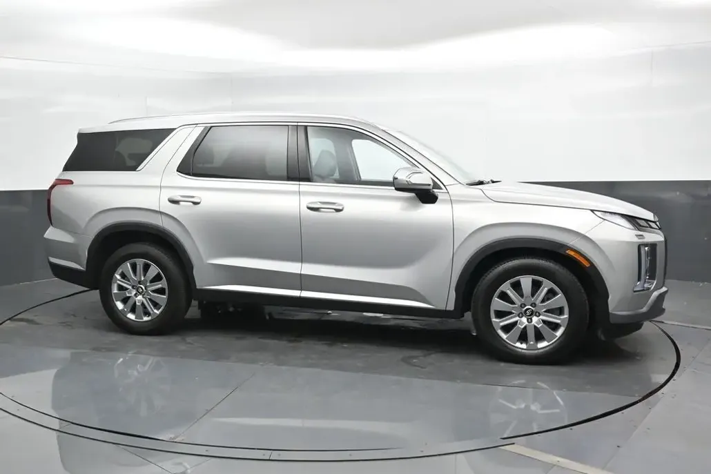 2024 Hyundai Palisade SEL photo 1