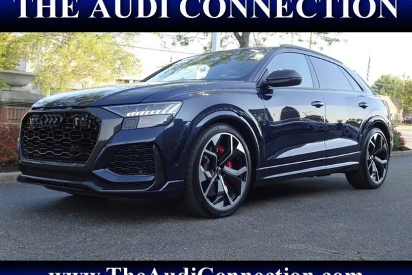 2024 Audi RS Q8 photo 1