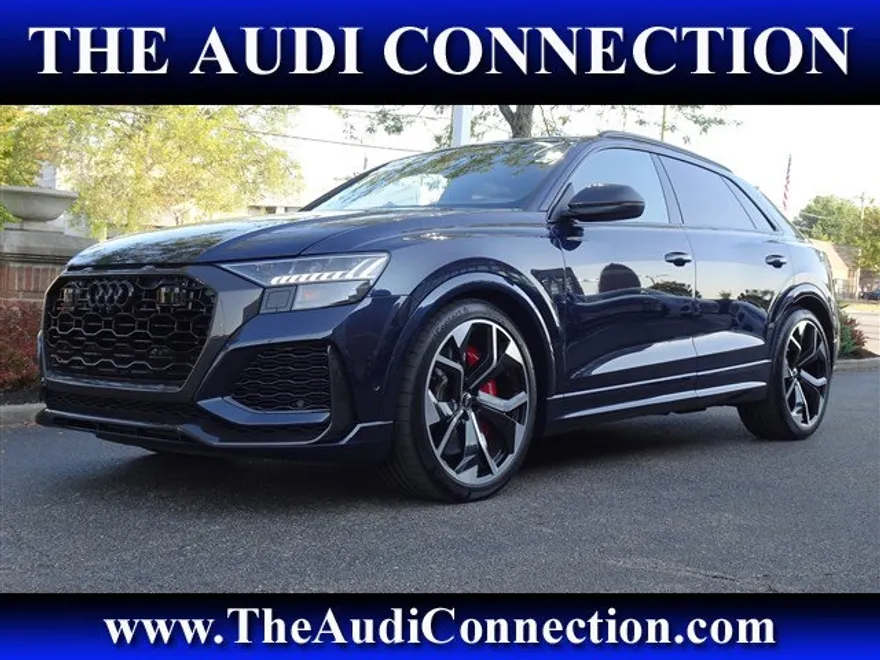 2024 Audi RS Q8 photo 1