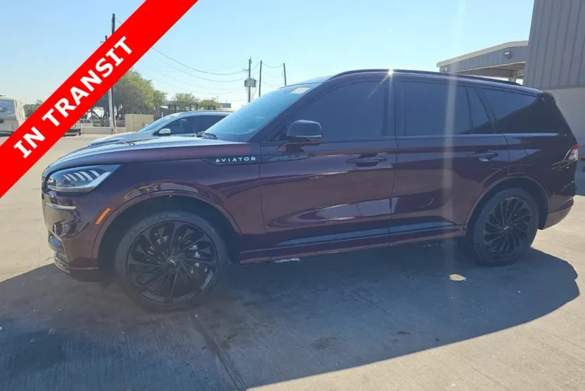 2022 Lincoln Aviator Reserve photo 1