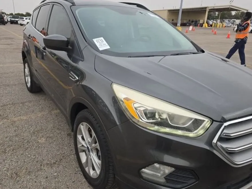 2017 Ford Escape SE photo 1