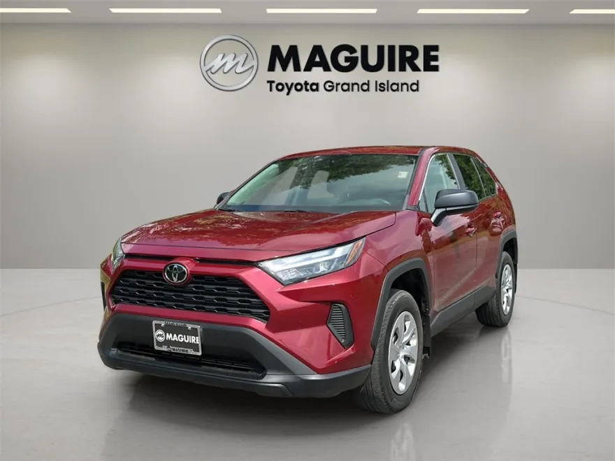 2023 Toyota RAV4 LE photo 1