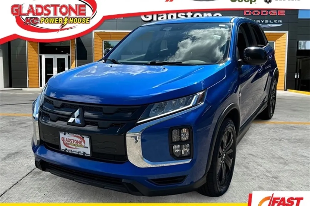 2021 Mitsubishi Outlander Sport LE photo 1