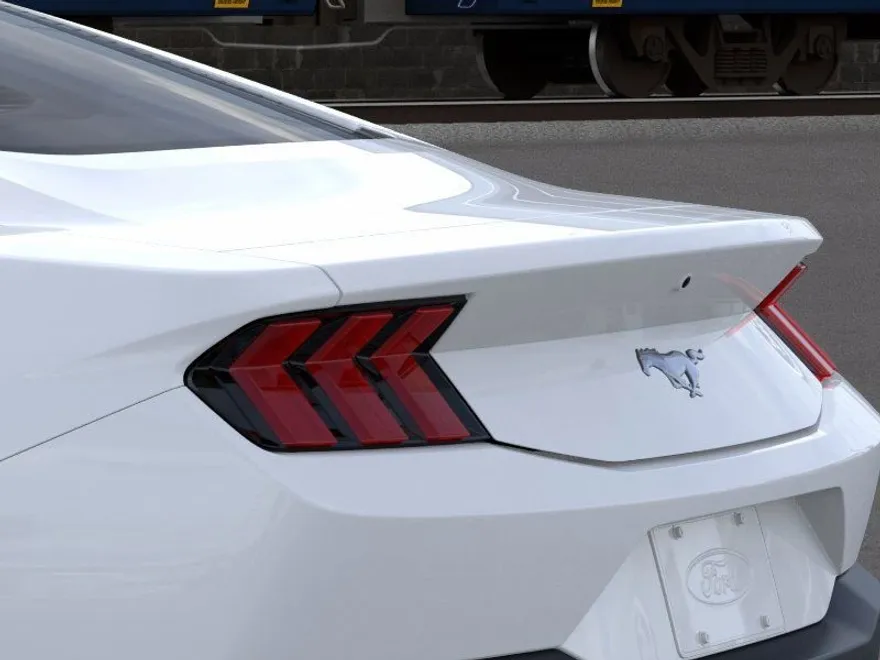2025 Ford Mustang EcoBoost photo 22