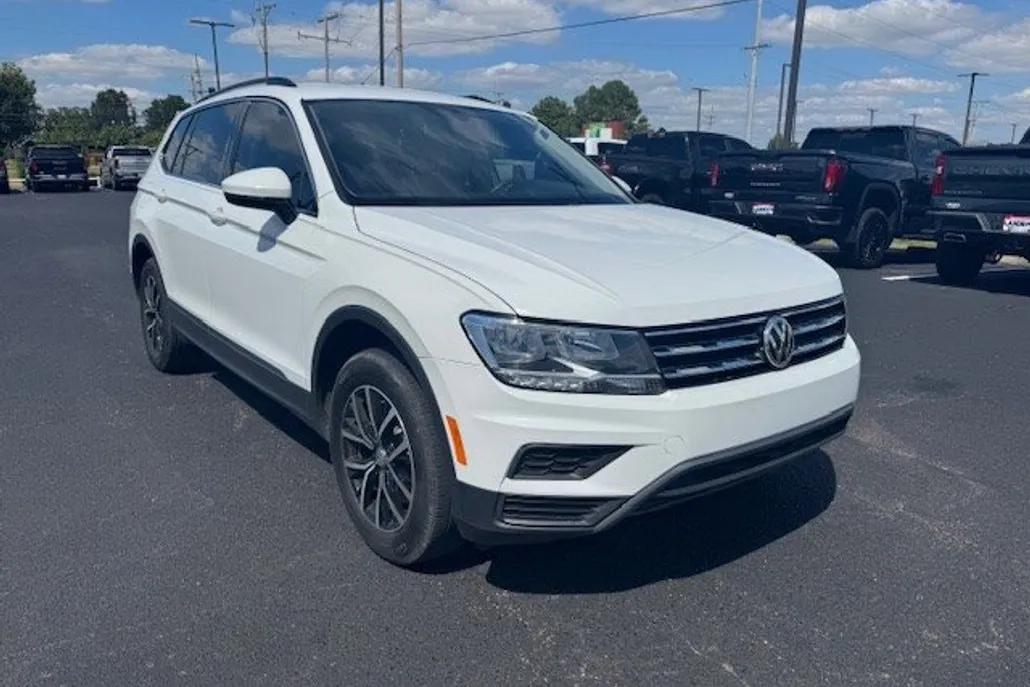 2021 Volkswagen Tiguan SE photo 1