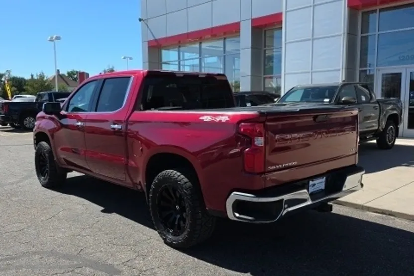 2019 Chevrolet Silverado 1500 LTZ photo 1