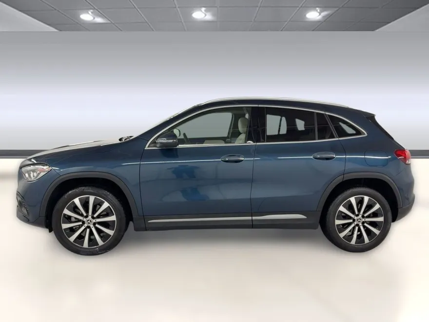 2023 Mercedes Benz GLA 250 photo 1