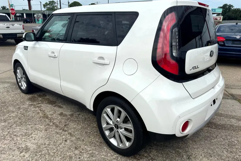 2018 Kia Soul Plus photo 1