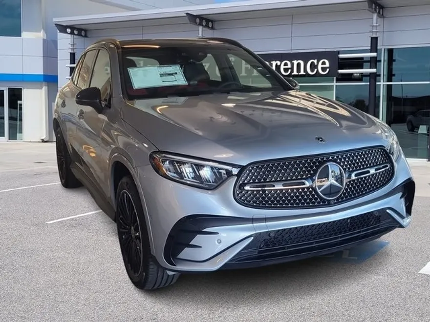 2026 Mercedes Benz GLC 300 photo 1