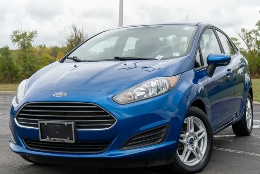 2018 Ford Fiesta SE photo 1