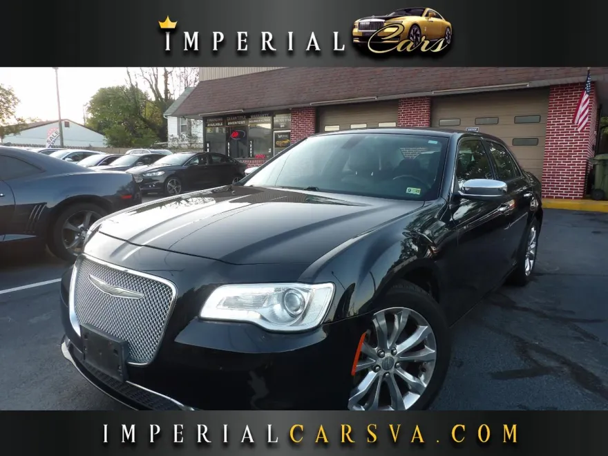 2016 Chrysler 300 photo 1