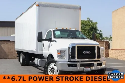 2017 Ford F-750 photo 2