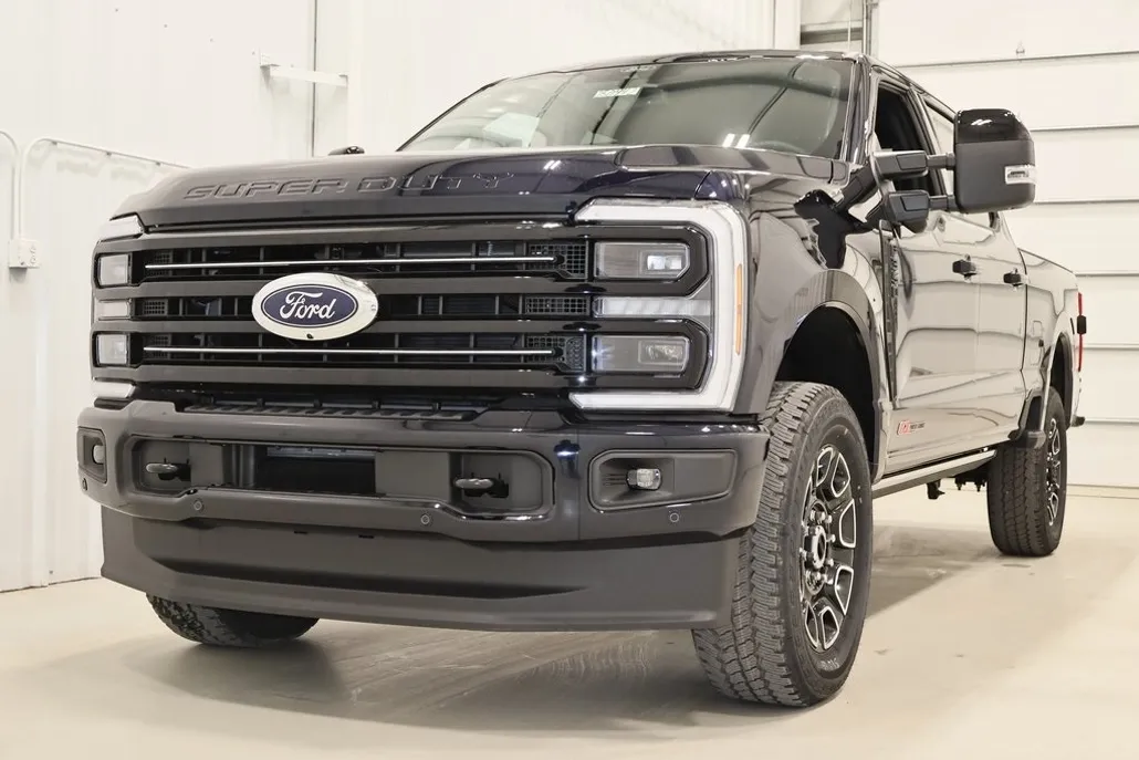 2025 Ford F-350 photo 1