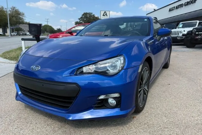 2016 Subaru BRZ Limited photo 1
