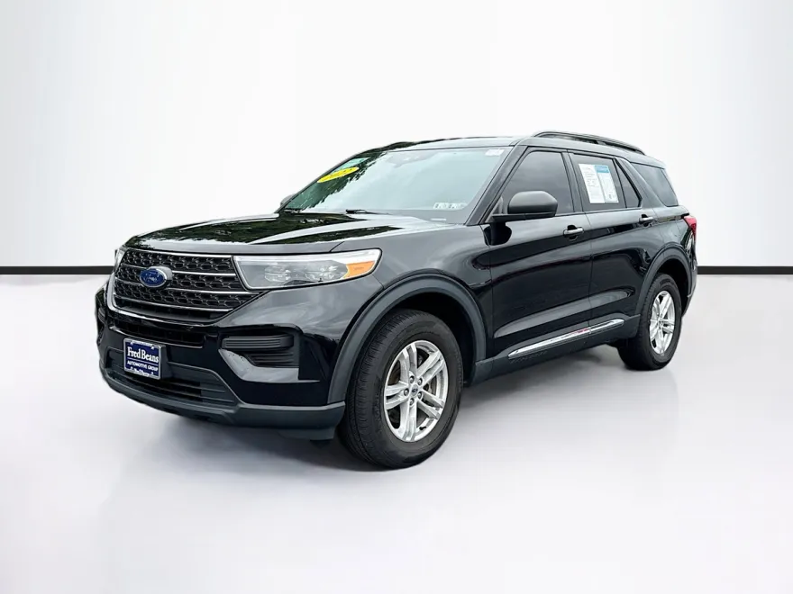 2022 Ford Explorer XLT photo 1