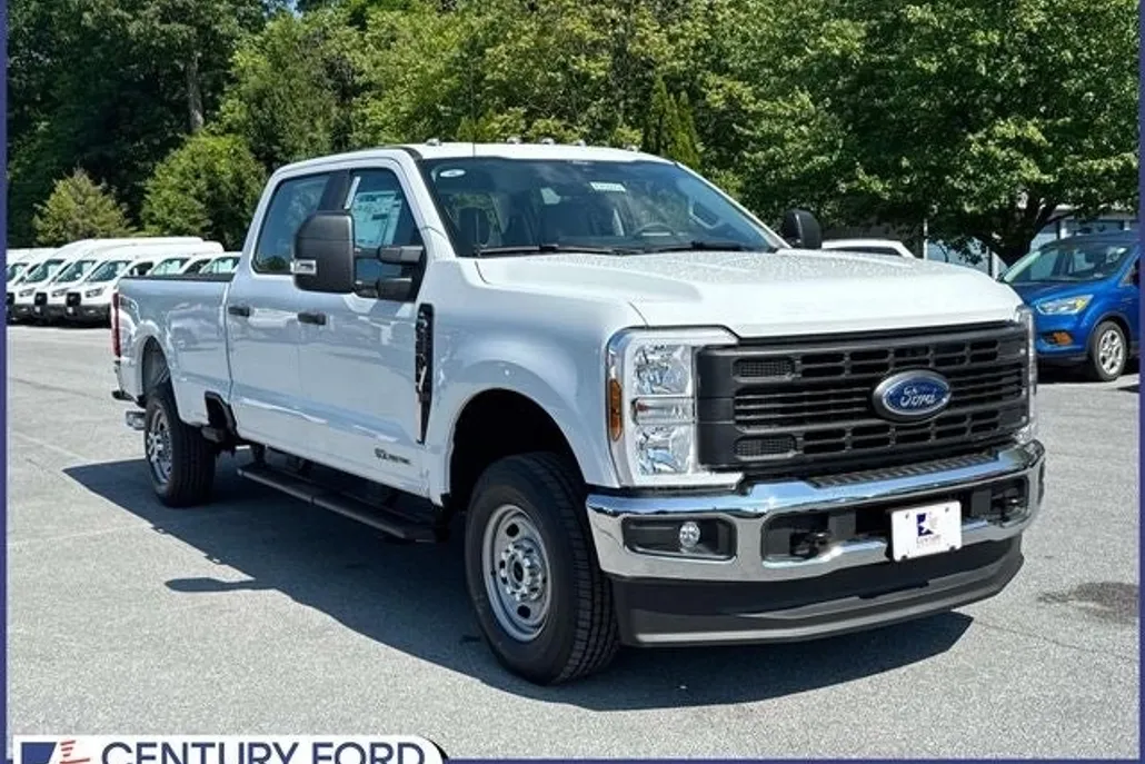 2025 Ford F-350 photo 1