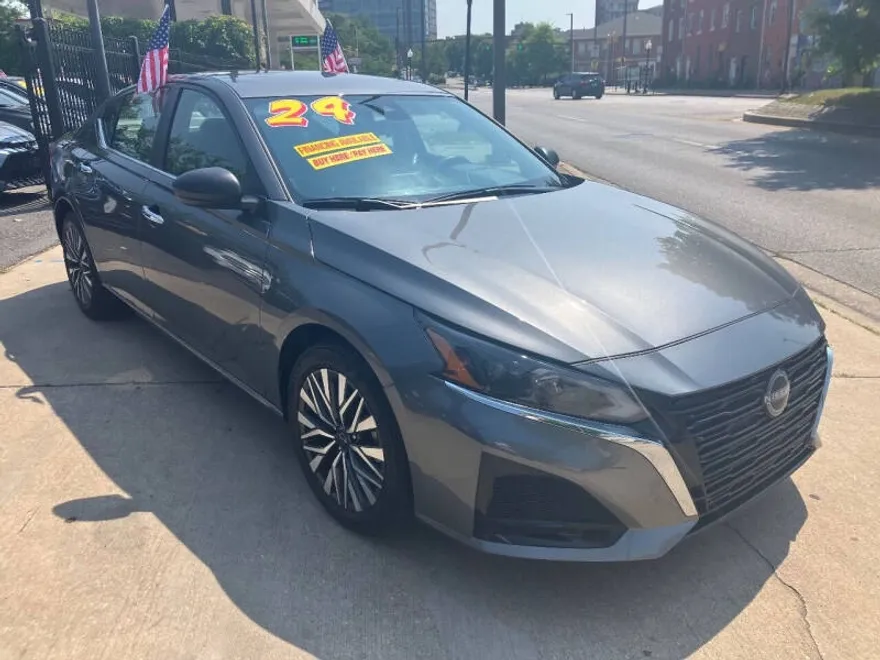 2024 Nissan Altima 2.5 SV photo 1