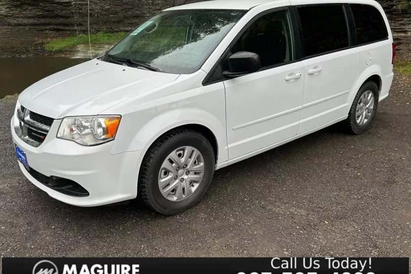 2017 Dodge Grand Caravan SE photo 1