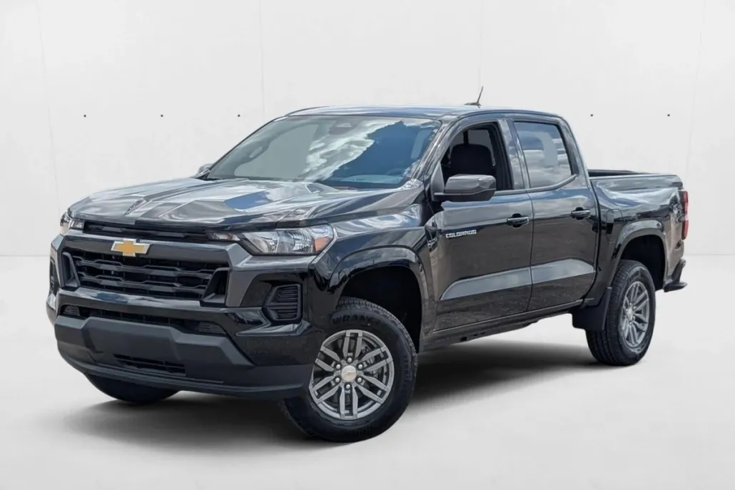 2026 Chevrolet Colorado LT photo 1
