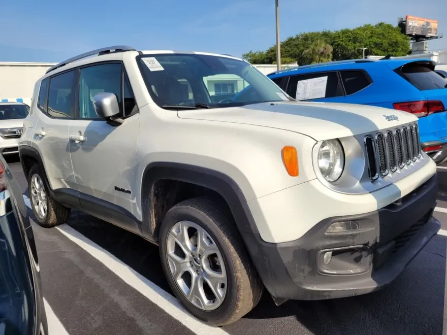 2015 Jeep Renegade Limited photo 1