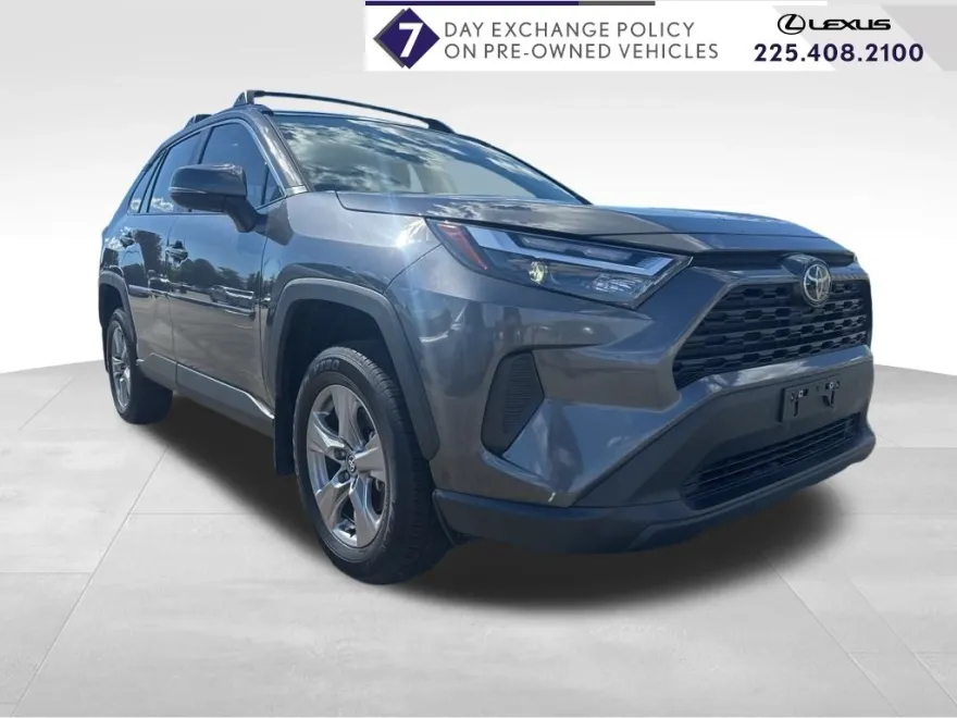 2024 Toyota RAV4 XLE photo 1