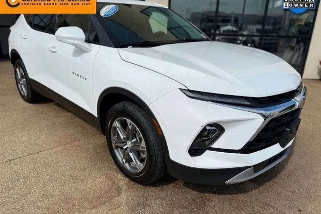 2023 Chevrolet Blazer 2LT photo 1
