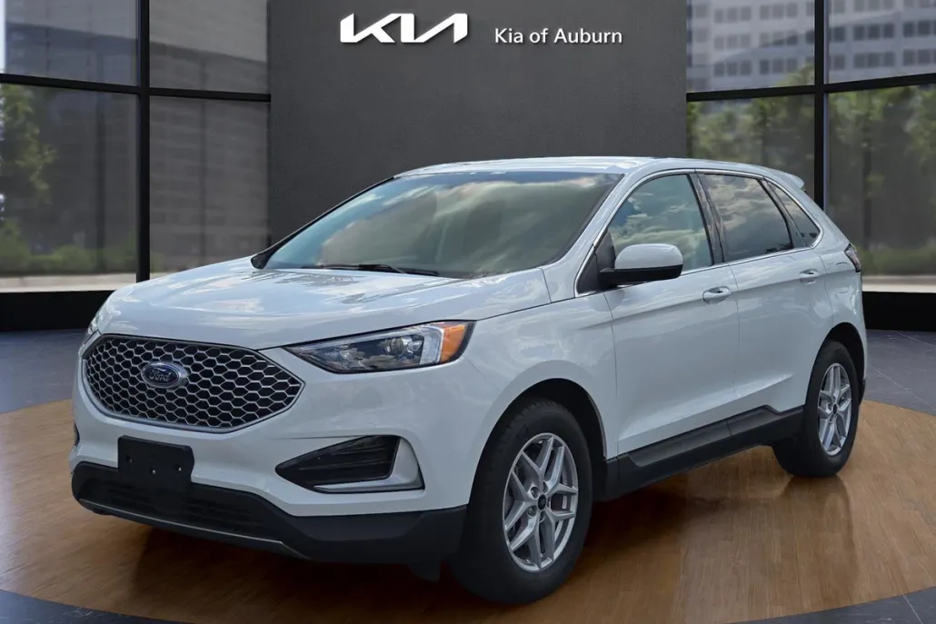 2024 Ford Edge SEL photo 1