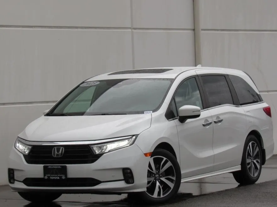2023 Honda Odyssey Touring photo 1