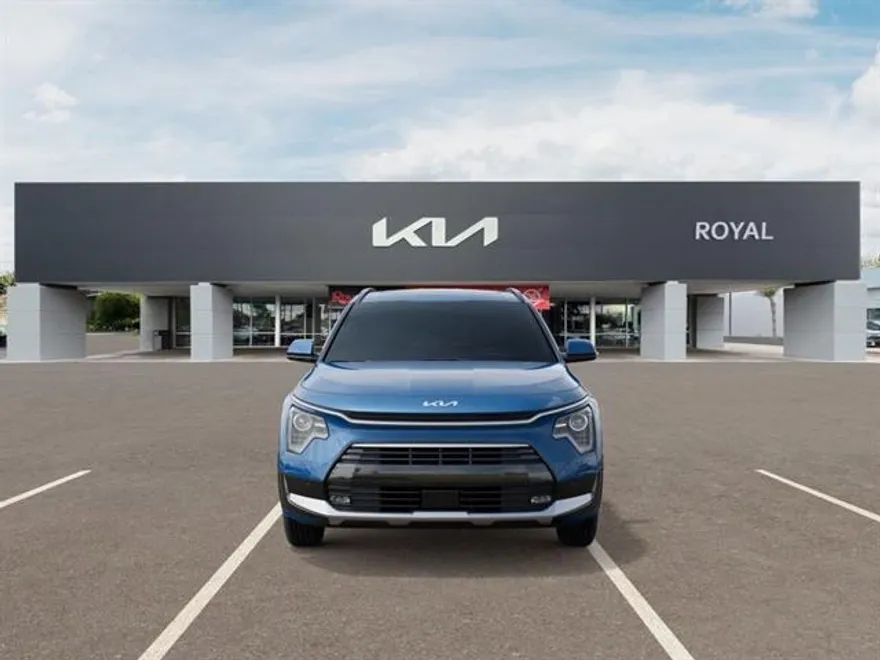 2025 Kia Niro SX photo 1