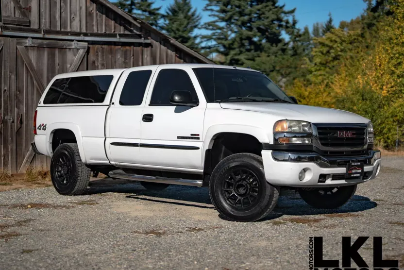 2003 Gmc Sierra SLT photo 1