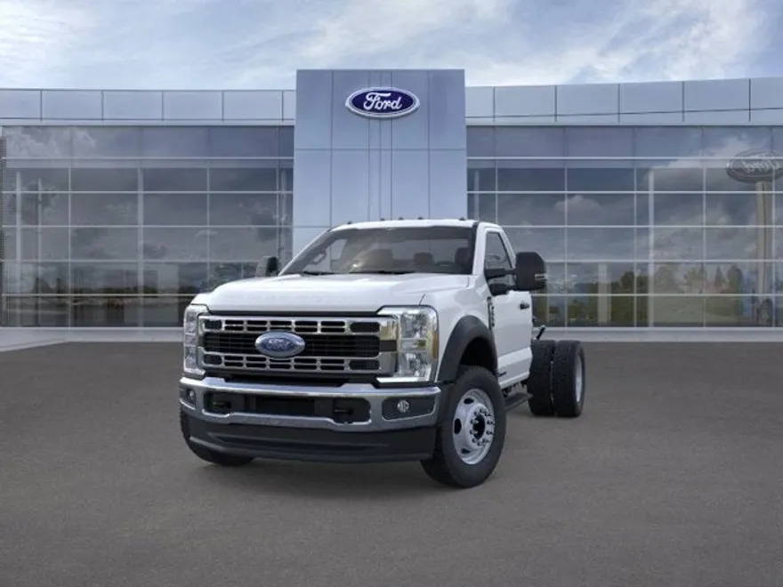 2025 Ford F-550 XL photo 1
