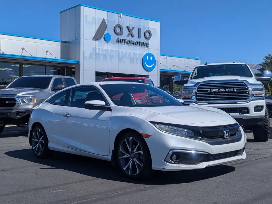 2020 Honda Civic Touring photo 1