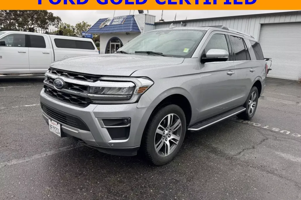 2023 Ford Expedition Limited photo 1