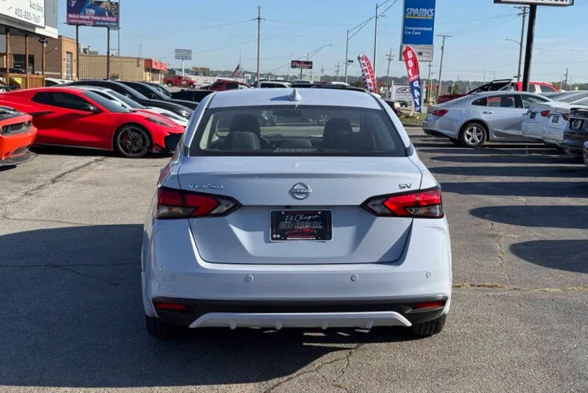 2024 Nissan Versa SV photo 1