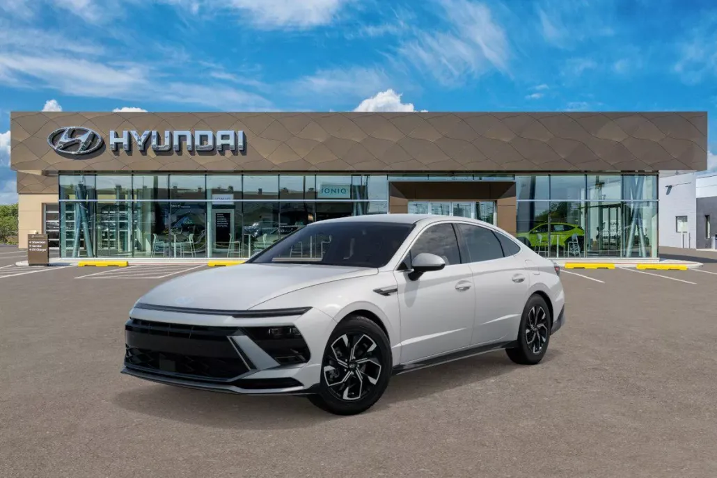 2025 Hyundai Sonata SEL photo 1