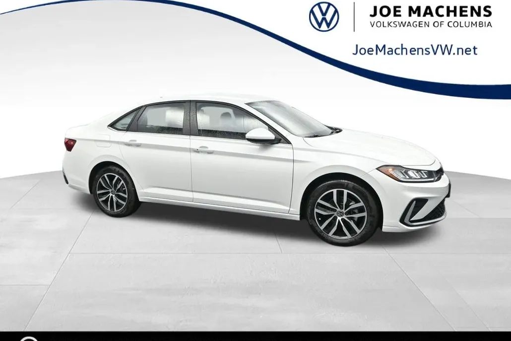 2025 Volkswagen Jetta SE photo 1