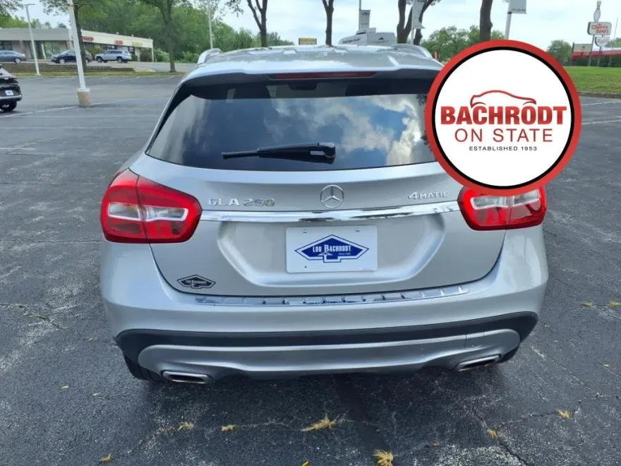 2017 Mercedes Benz GLA 250 photo 1