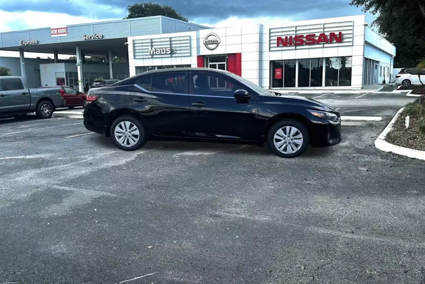2025 Nissan Sentra S photo 1