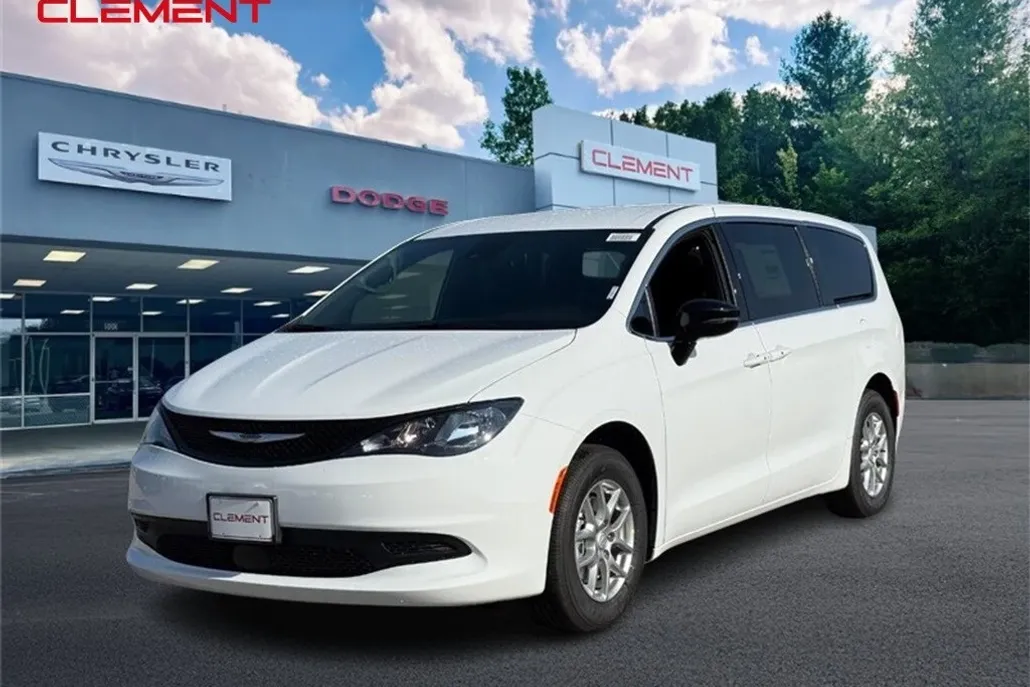 2026 Chrysler Voyager LX photo 1