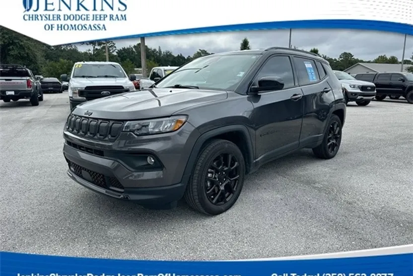 2022 Jeep Compass Latitude photo 1
