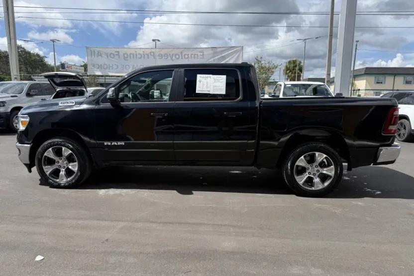 2024 Ram 1500 Laramie photo 1