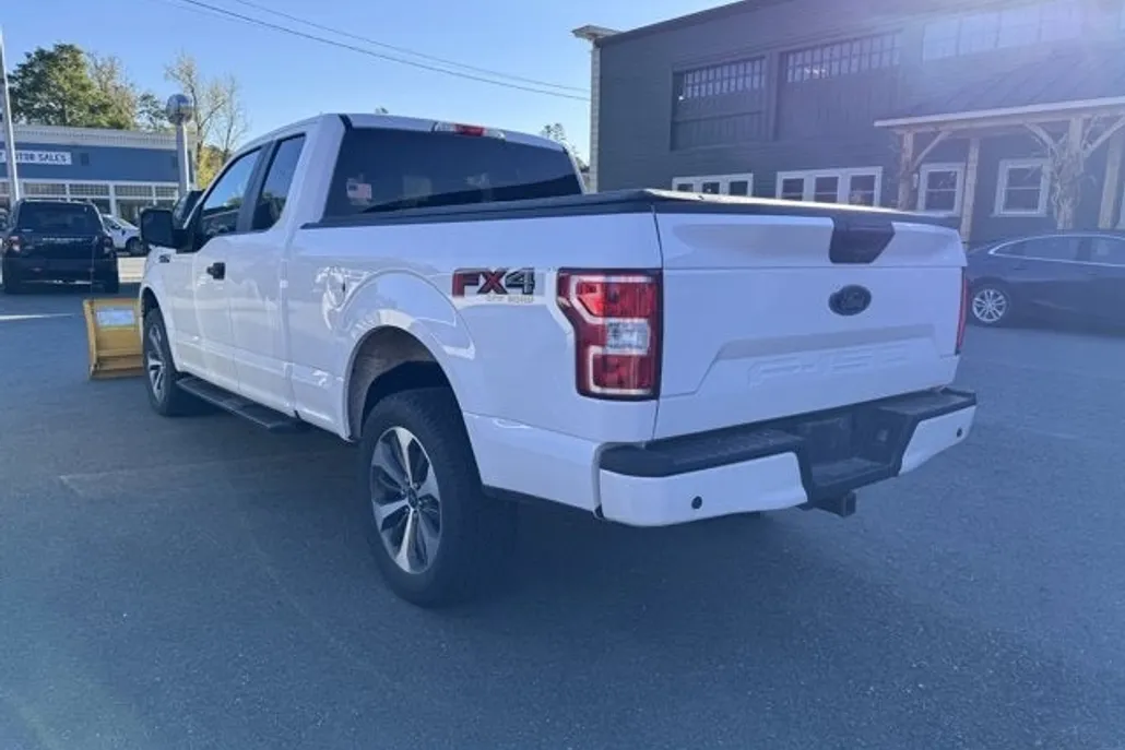 2020 Ford F-150 XL photo 1