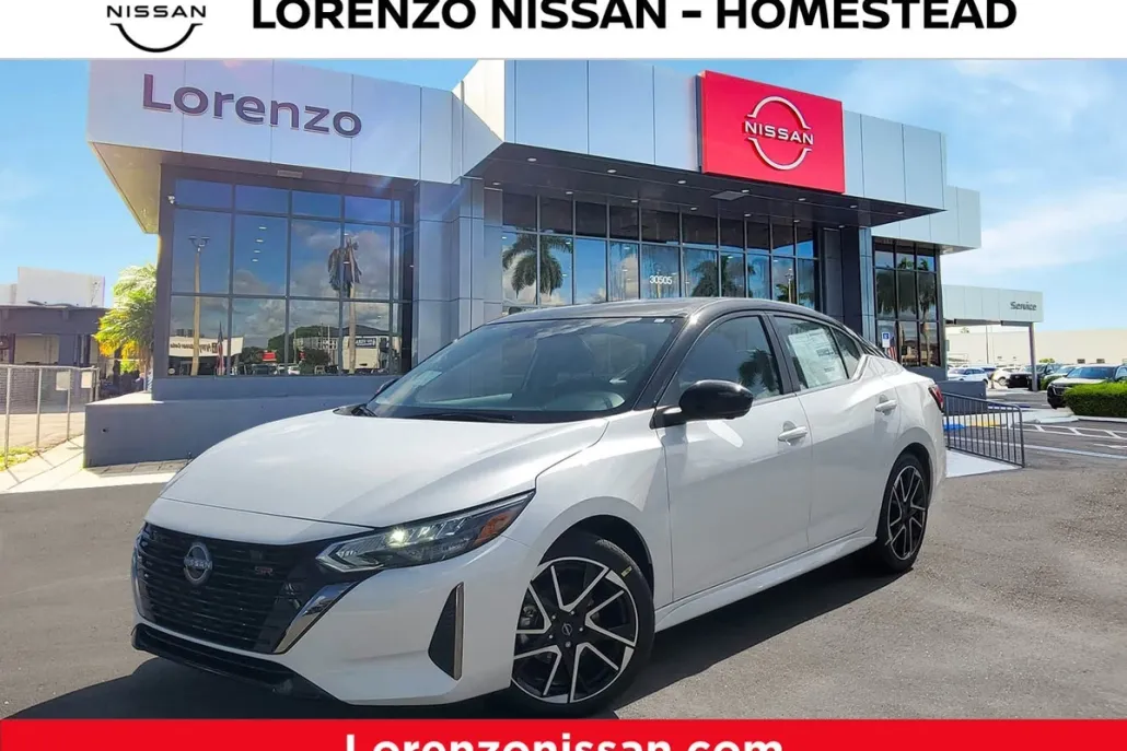 2025 Nissan Sentra SR photo 1