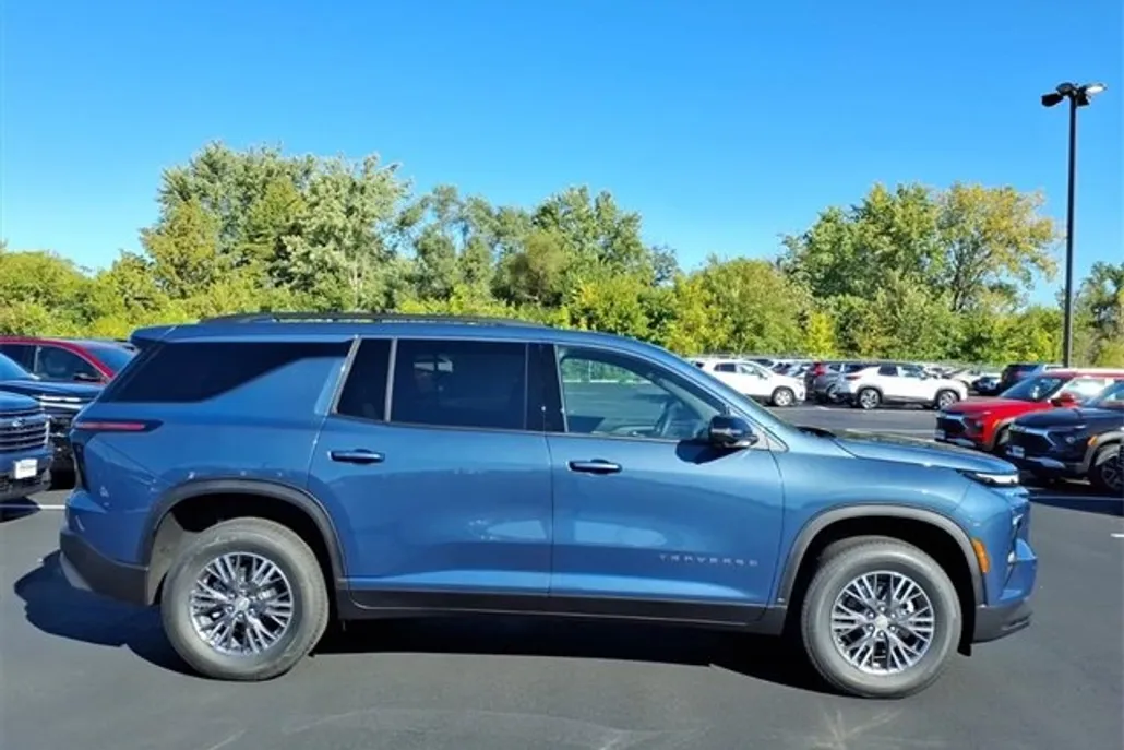 2026 Chevrolet Traverse photo 1