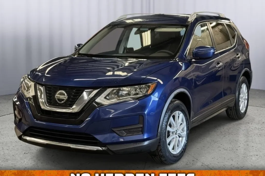 2018 Nissan Rogue SV photo 1